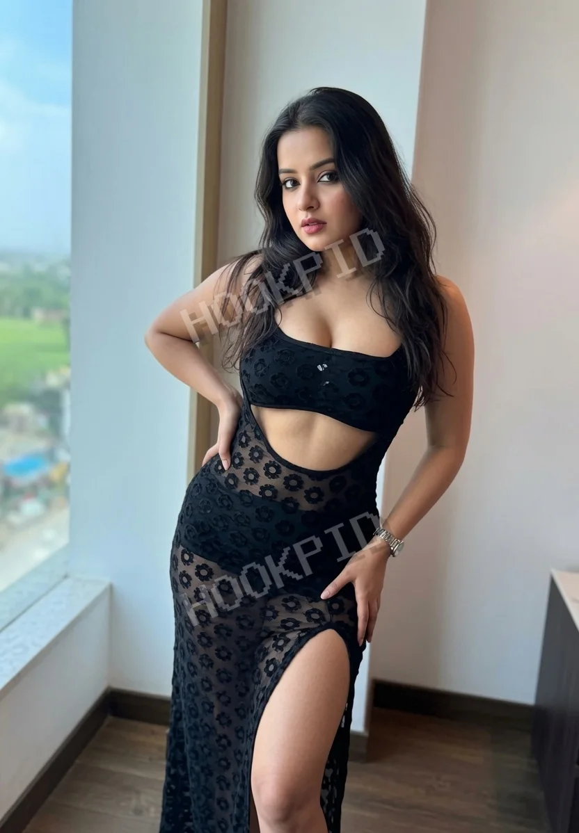 Tara is a call girl who wants Nagpur quiet and your weight on her back